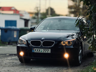 BMW 5 Series foto 1