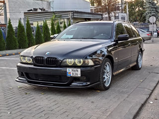 BMW 5 Series foto 3