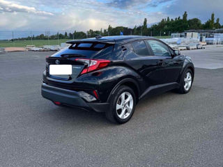 Toyota C-HR foto 4