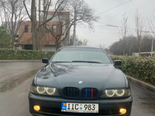 BMW 5 Series foto 7