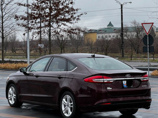 Ford Fusion foto 6