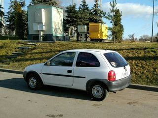 Opel Corsa foto 2