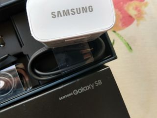 Samsung Galaxy S8 cutia cu toate accesoriile noi!!! foto 5