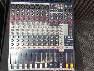 Se vinde mixer pasiv  Soundcraft EFX 8 foto 1