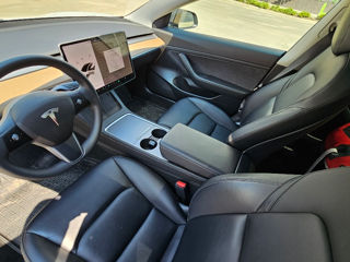 Tesla Model 3 foto 3