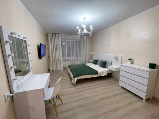 Apartament cu 1 cameră, 40 m², Centru, Chișinău foto 1