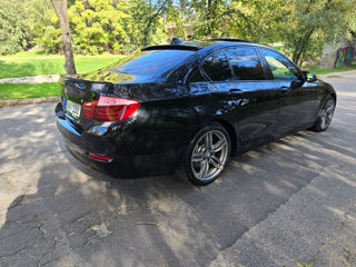 BMW 5 Series foto 4