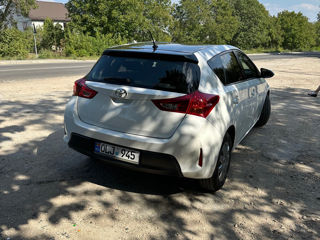 Toyota Auris foto 3