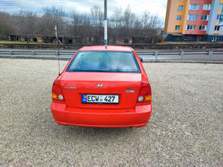Hyundai Accent фото 3