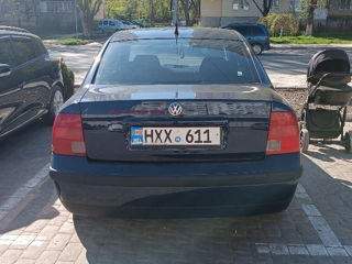 Volkswagen Passat foto 3