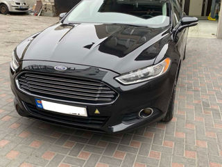 Ford Fusion foto 2