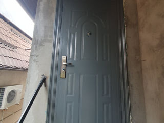 usi metallicе noi  exterior la pret redus , in cutie, cu  tot complectul ,  новые железные двери по  foto 0