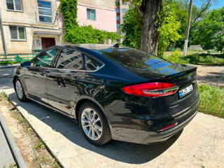 Ford Fusion foto 5