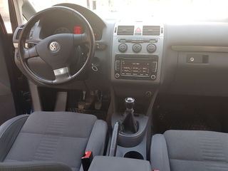 Volkswagen Touran foto 5