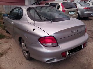 Hyundai Coupe foto 2