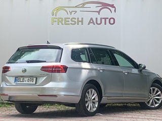 Volkswagen Passat foto 4