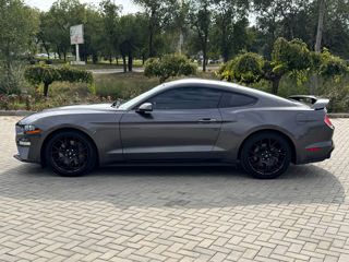 Ford Mustang foto 8