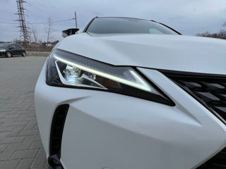 Lexus UX foto 12