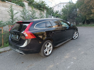 Volvo V60 foto 2