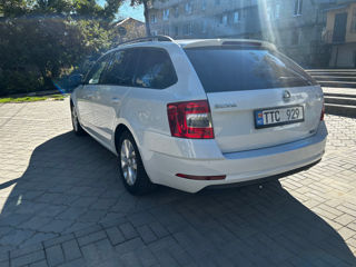 Skoda Octavia foto 4