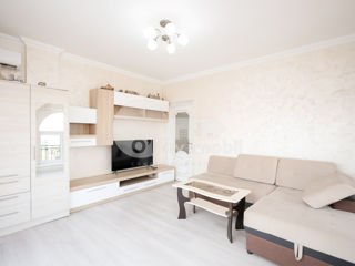 Apartament cu 3 camere, 78 m², Centru, Chișinău foto 2