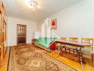 Apartament cu 3 camere, 72 m², Buiucani, Chișinău foto 2