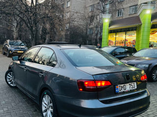 Volkswagen Jetta foto 5