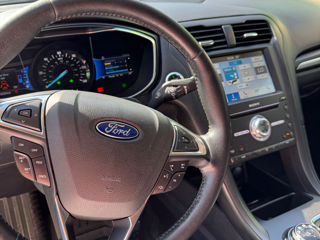 Ford Fusion foto 9