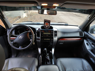 Toyota Land Cruiser Prado foto 8