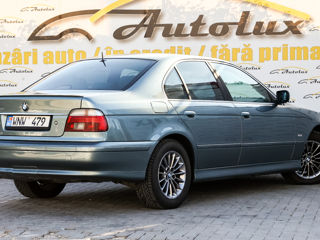 BMW 5 Series foto 5