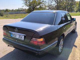 Mercedes E-Class foto 2