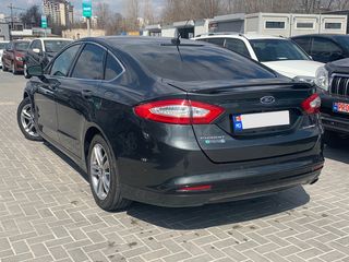 Ford Fusion foto 4