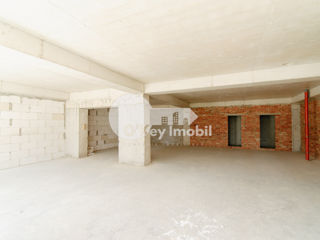 Spatiu comercial spre chirie, Ciocana, 2212 € ! foto 3