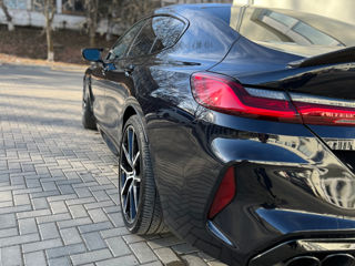 BMW 8 Series foto 6