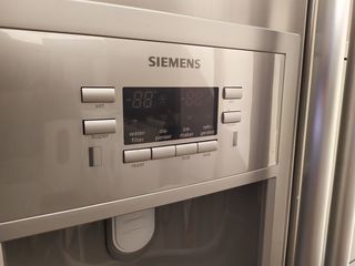 Холодильник Siemens side by side с подачей воды и льда, в идеальном состоянии! foto 2