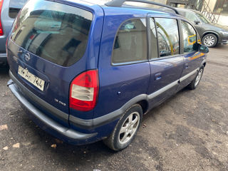 Opel Zafira foto 4