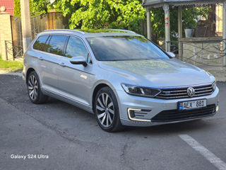 Volkswagen Passat foto 2