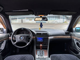 BMW 7 Series foto 9