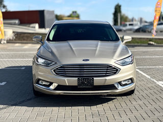 Ford Fusion foto 2