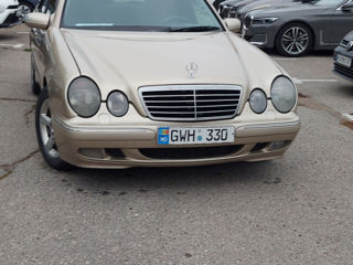 Mercedes E-Class foto 3