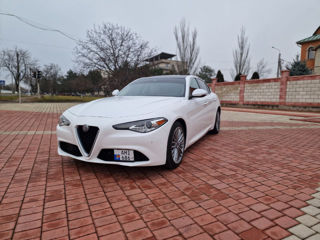 Alfa Romeo Giulia foto 5