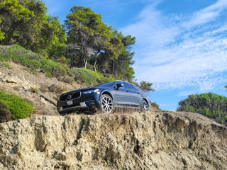 Volvo V90 Cross Country foto 2