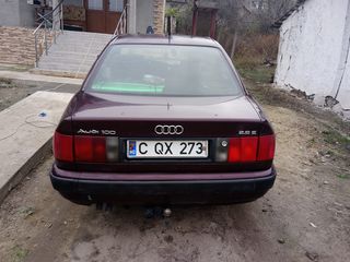 Audi 100 foto 5