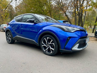 Toyota C-HR foto 2