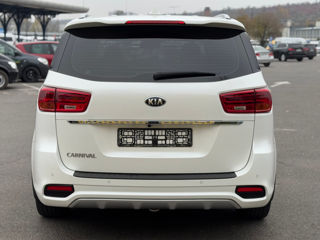 KIA Carnival foto 6