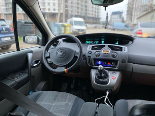 Renault Grand Scenic foto 9