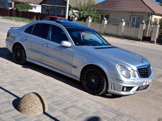 Mercedes E-Class foto 3