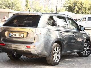 Mitsubishi Outlander foto 4