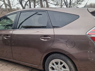 Toyota Prius + foto 2