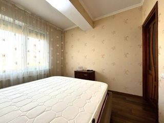 Apartament cu 1 cameră, 50 m², Centru, Chișinău foto 2